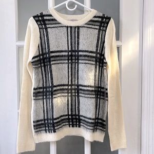 NEW Forever 21 Contemporary Plaid Sweater, size M NWT
